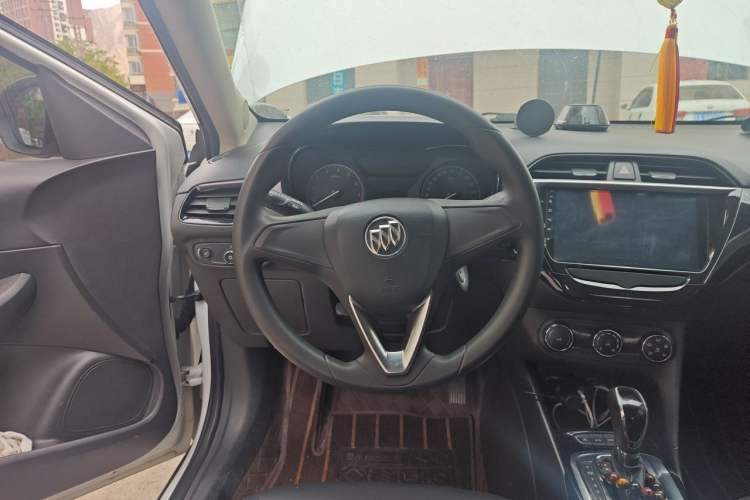 Used Buick Excelle 2018 15N CVT Elite Edition Steering Wheel