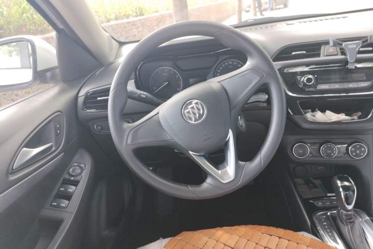 Used Buick Excelle 2018 15N CVT Elite Edition Steering Wheel