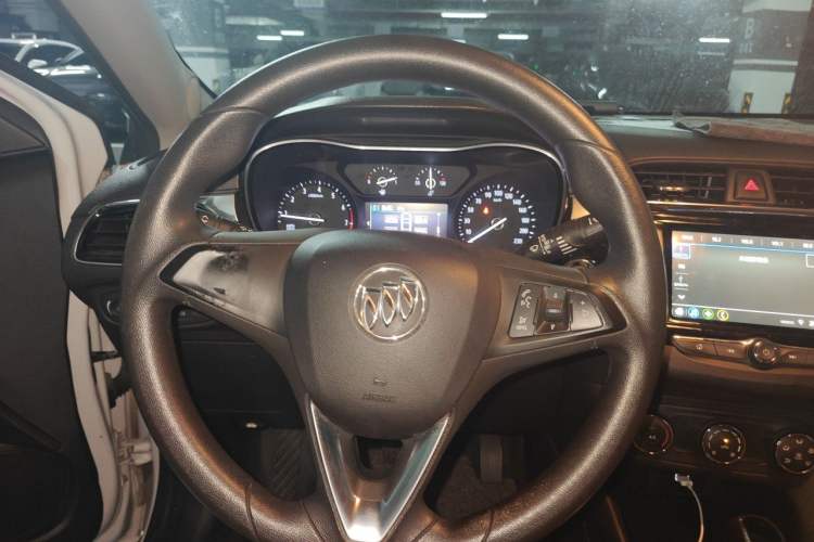 Used Buick Excelle 2018 15N CVT Luxury Version Steering Wheel