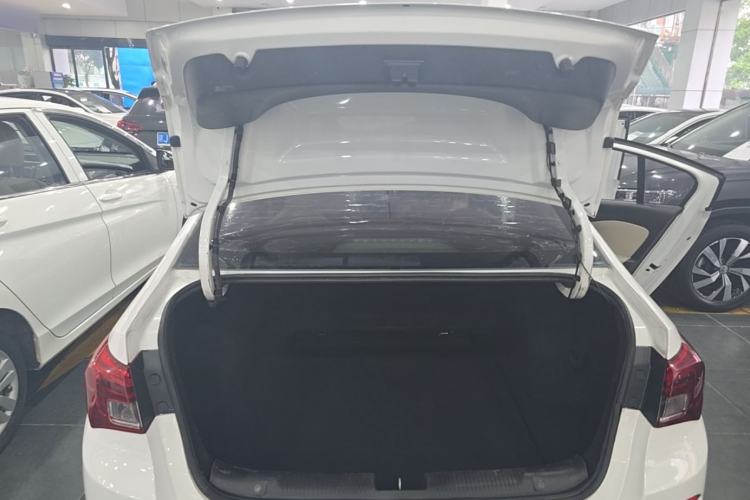 Used Buick Excelle 2018 15N Manual Elite Version Trunk
