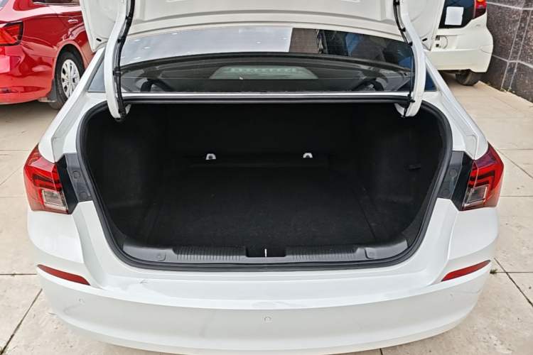 Used Buick Excelle 2018 15N CVT Elite Edition Trunk