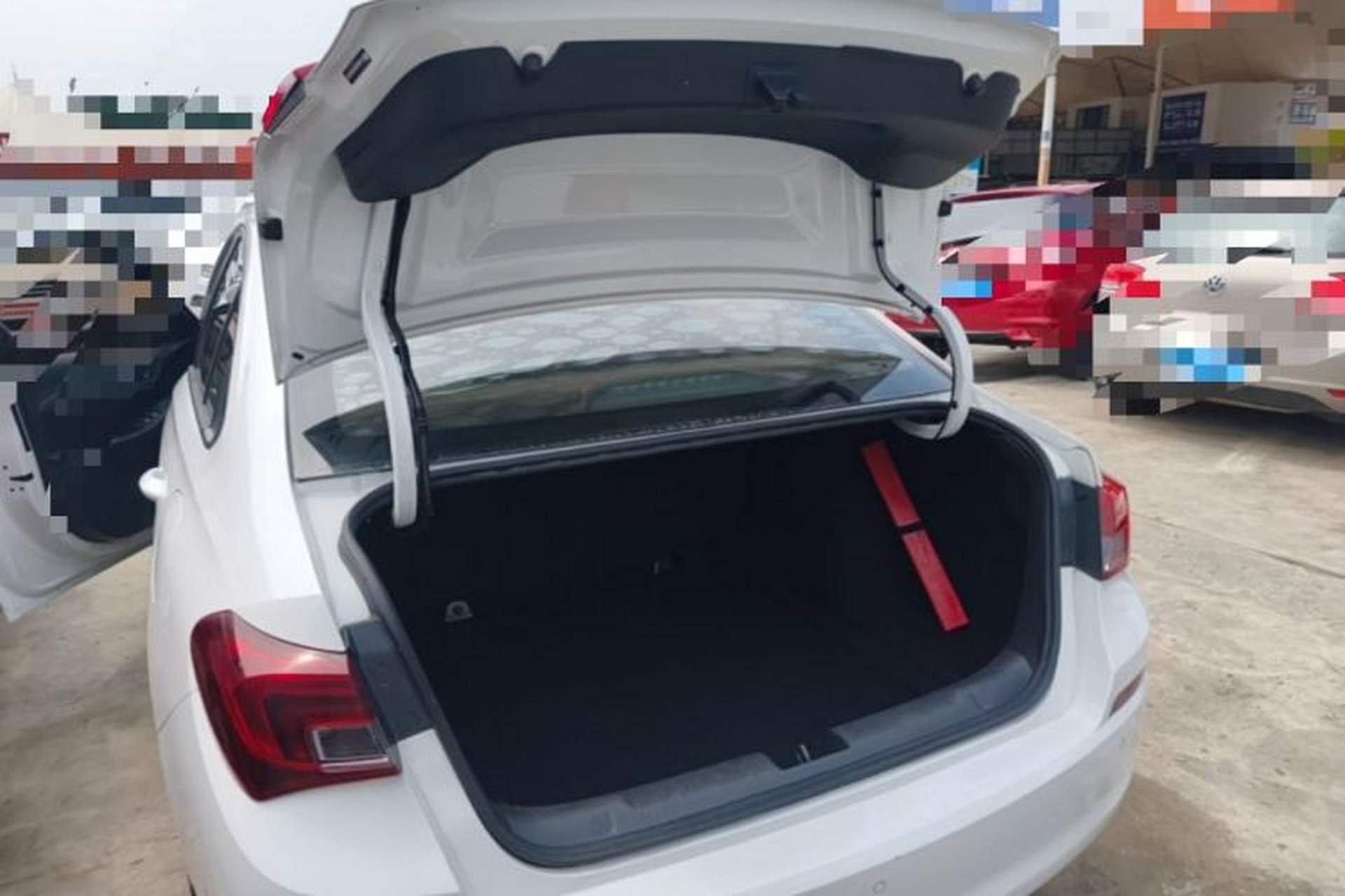 Used Buick Excelle 2018 15N CVT Elite Edition Trunk
