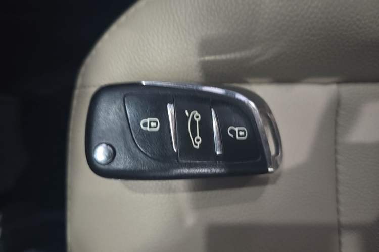 Used Buick Excelle 2018 15N Manual Elite Version Vehicle Key