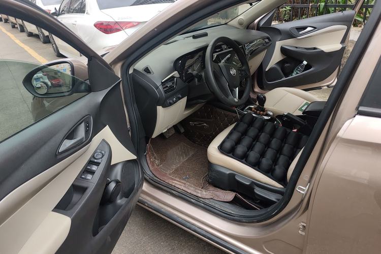 Used Buick Excelle 2018 15N CVT Elite Edition Driver Seat