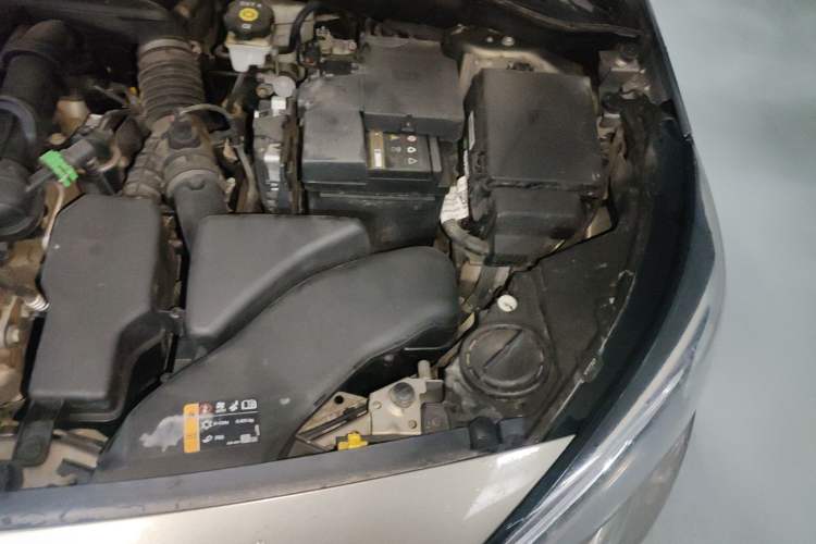 Used Buick Excelle 2018 15N CVT Luxury Version Engine Bay Left