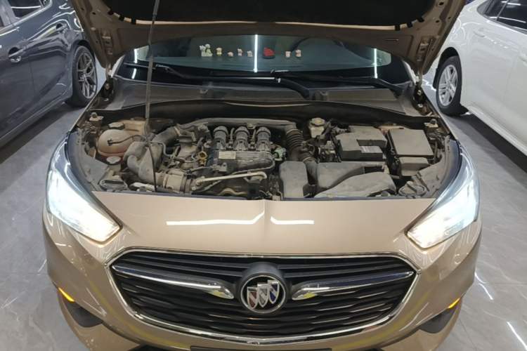Used Buick Excelle 2018 15N CVT Elite Edition Engine Bay