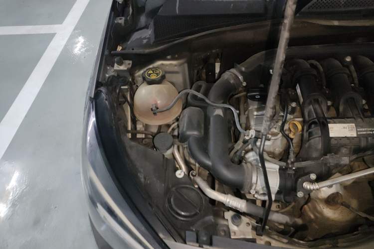 Used Buick Excelle 2018 15N CVT Luxury Version Engine Bay Right
