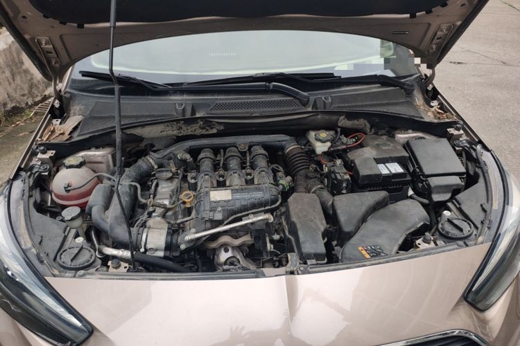 Used Buick Excelle 2018 15N CVT Elite Edition Engine Bay