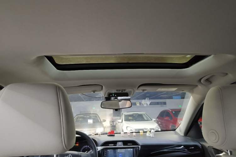 Used Buick Excelle 2018 15N CVT Elite Edition Headliner