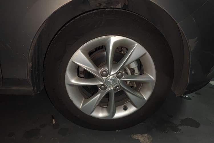 Used Buick Excelle 2018 15N CVT Luxury Version Right Front Wheel Hub