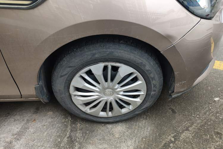 Used Buick Excelle 2018 15N CVT Elite Edition Right Front Wheel Hub