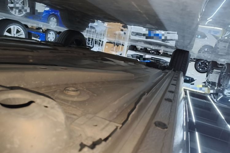 Used Buick Excelle 2018 15N CVT Elite Edition Right Side Sill