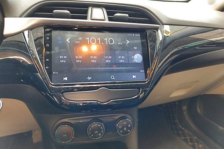 Used Buick Excelle 2020 15N CVT Elite Edition Audio And AC Panel