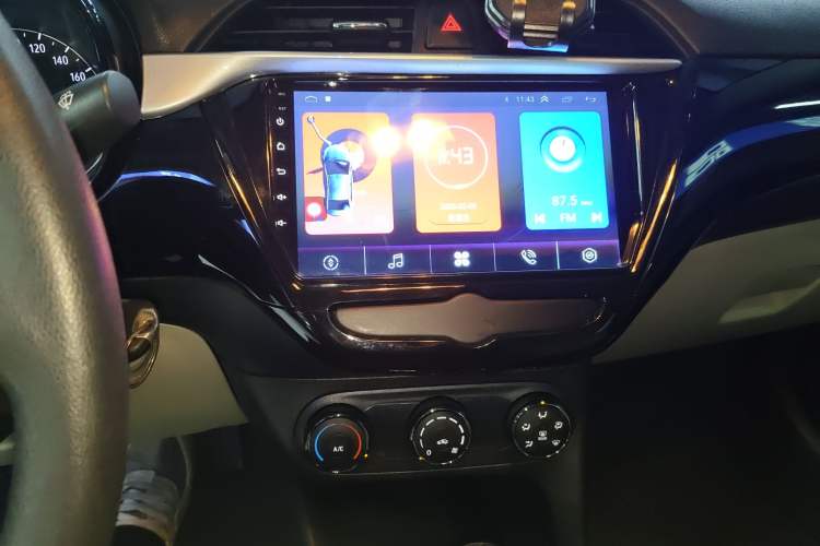 Used Buick Excelle 2020 15N CVT Elite Edition Audio And AC Panel