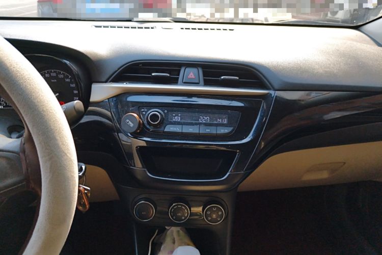 Used Buick Excelle 2020 15N CVT Elite Edition Audio And AC Panel