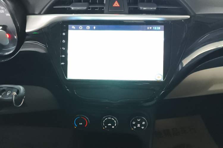Used Buick Excelle 2020 15N CVT Elite Edition Audio And AC Panel