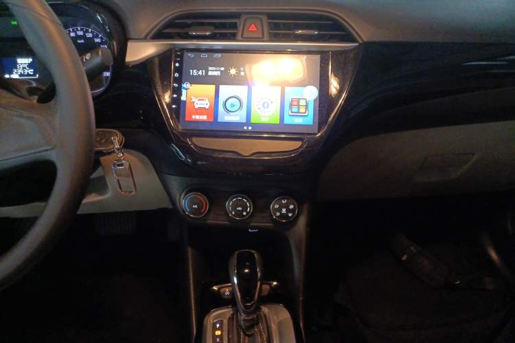 Used Buick Excelle 2020 15N CVT Elite Edition Audio And AC Panel