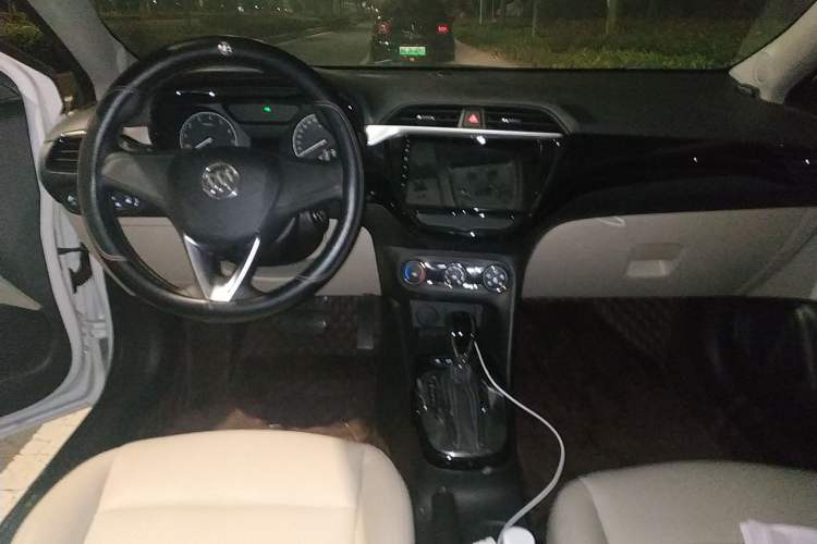 Used Buick Excelle 2020 15N CVT Elite Edition Center Console
