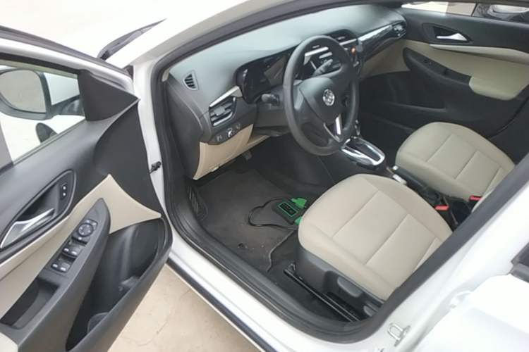 Used Buick Excelle 2020 15N CVT Elite Edition Driver Seat