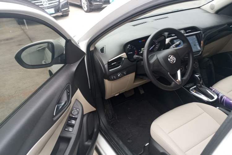 Used Buick Excelle 2020 15N CVT Elite Edition Driver Seat