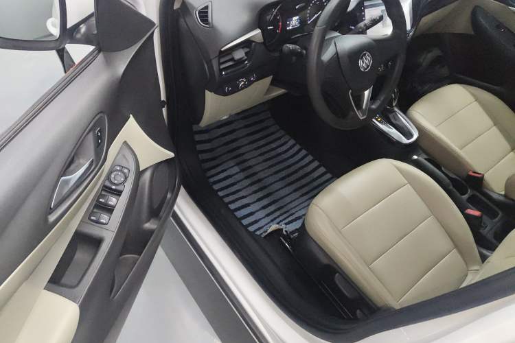 Used Buick Excelle 2020 15N CVT Elite Edition Driver Seat