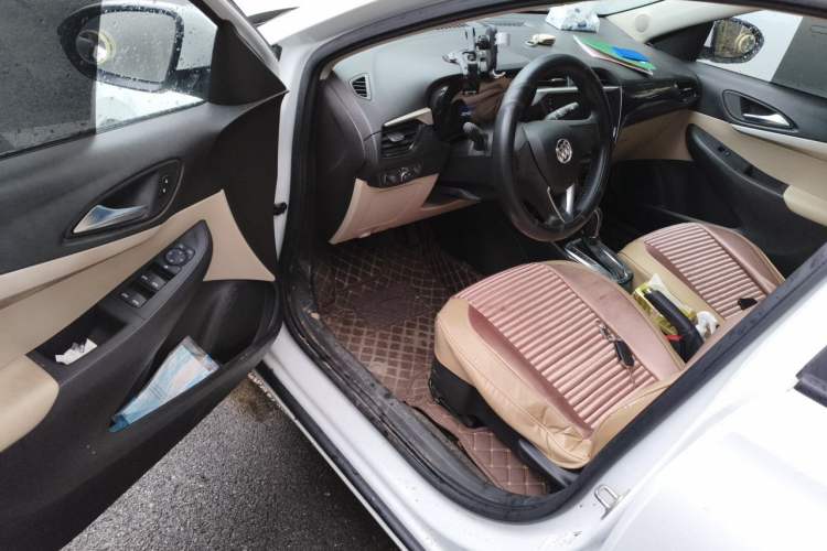 Used Buick Excelle 2020 15N CVT Elite Edition Driver Seat
