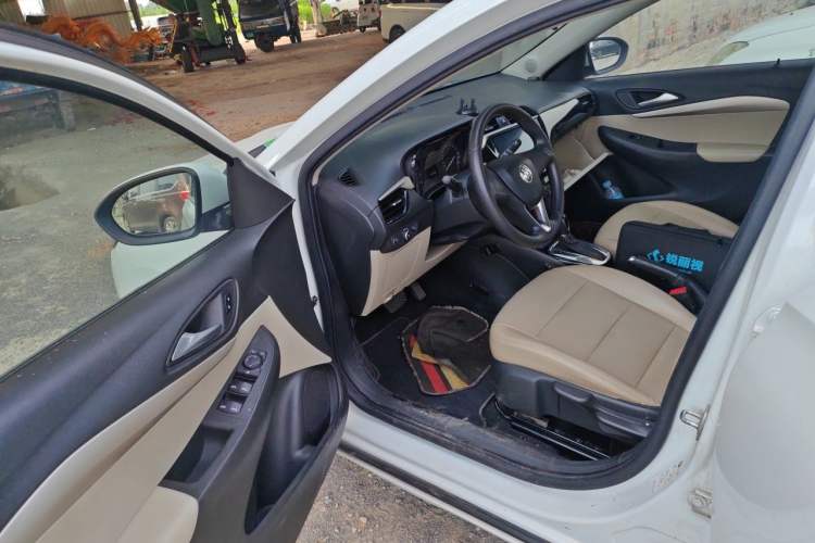Used Buick Excelle 2020 15N CVT Elite Edition Driver Seat