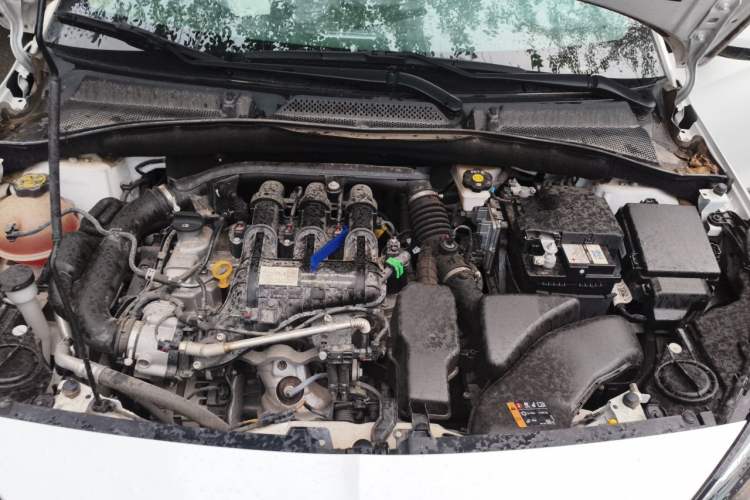 Used Buick Excelle 2020 15N CVT Elite Edition Engine Bay