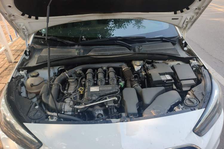 Used Buick Excelle 2020 15N CVT Elite Edition Engine Bay