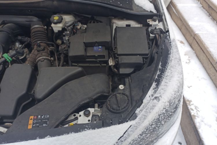 Used Buick Excelle 2020 15N CVT Elite Edition Engine Bay Left