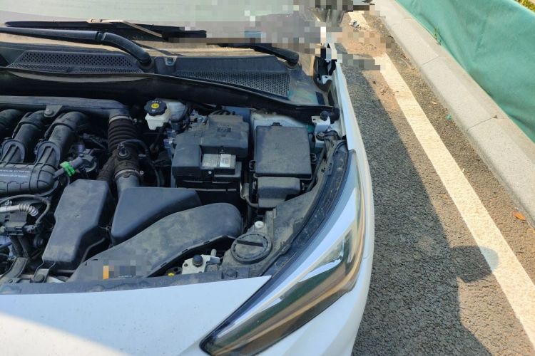 Used Buick Excelle 2020 15N CVT Elite Edition Engine Bay Left
