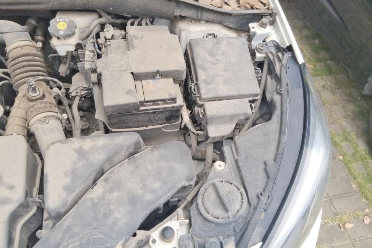 Used Buick Excelle 2020 15N CVT Elite Edition Engine Bay Left