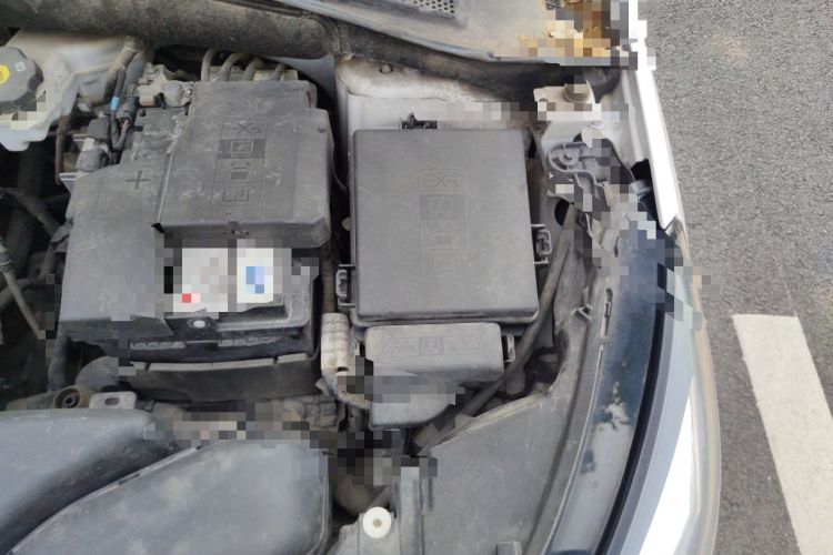 Used Buick Excelle 2020 15N CVT Luxury Version Engine Bay Left