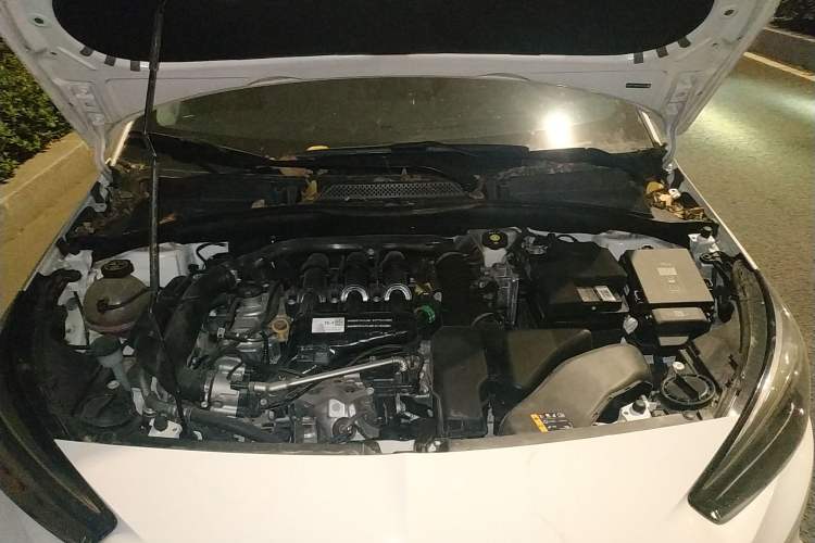 Used Buick Excelle 2020 15N CVT Elite Edition Engine Bay