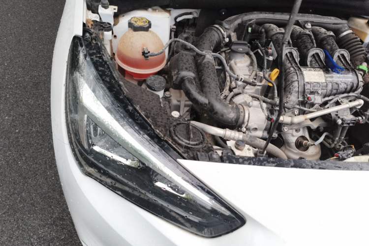 Used Buick Excelle 2020 15N CVT Elite Edition Engine Bay Right