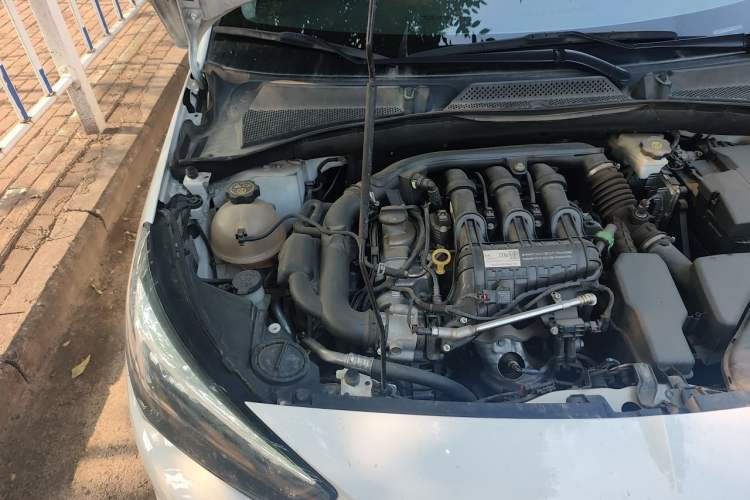 Used Buick Excelle 2020 15N CVT Elite Edition Engine Bay Right