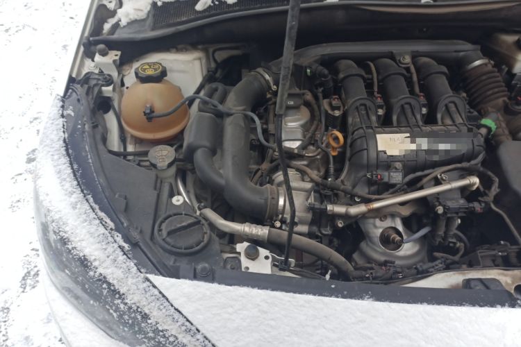 Used Buick Excelle 2020 15N CVT Elite Edition Engine Bay Right