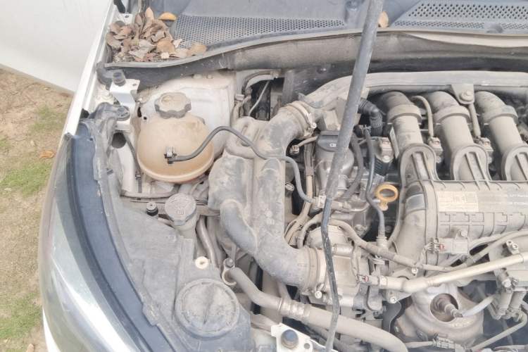 Used Buick Excelle 2020 15N CVT Elite Edition Engine Bay Right