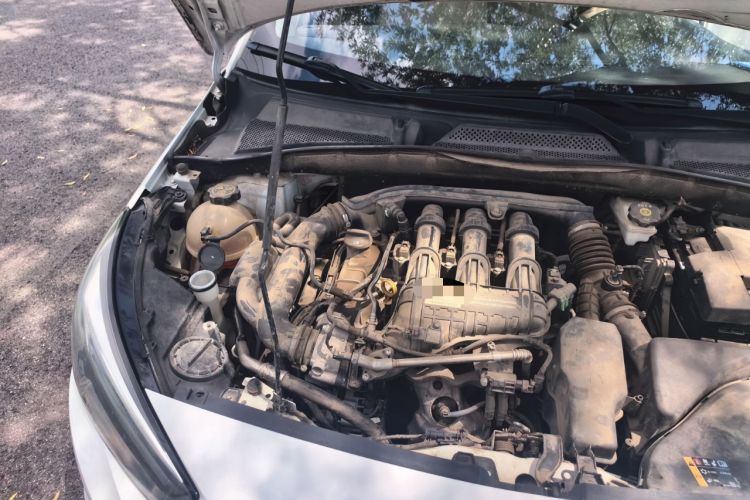 Used Buick Excelle 2020 15N CVT Elite Edition Engine Bay Right