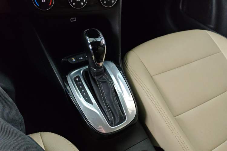 Used Buick Excelle 2020 15N CVT Elite Edition Gear Lever