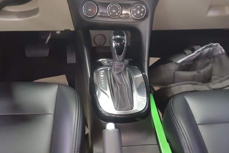 Used Buick Excelle 2020 15N CVT Elite Edition Gear Lever