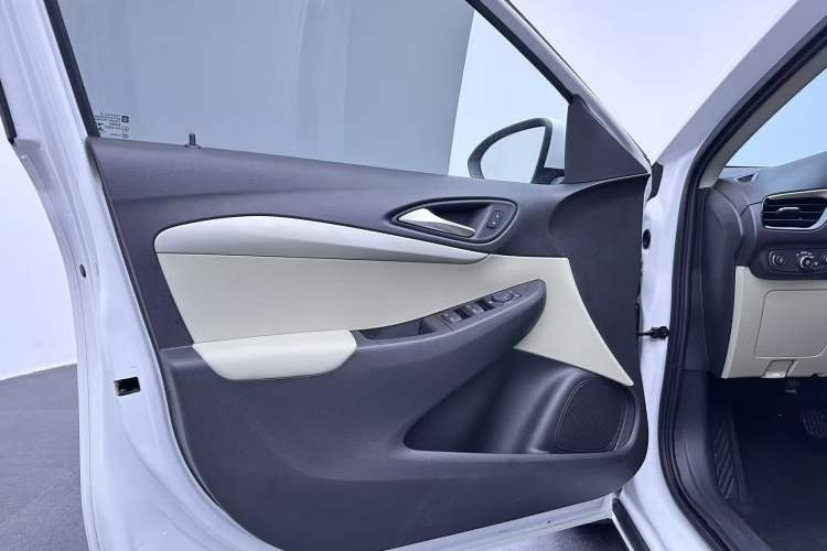 Used Buick Excelle 2020 15N CVT Elite Edition Interior 12