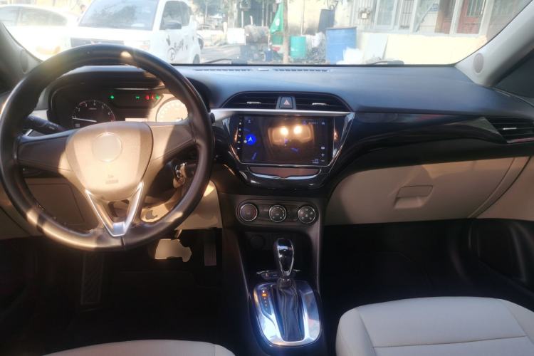 Used Buick Excelle 2020 15N CVT Elite Edition Interior 2