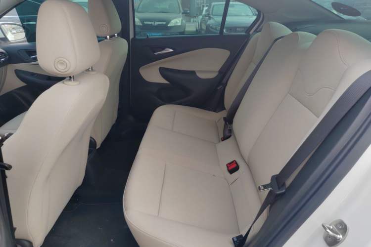 Used Buick Excelle 2020 15N CVT Elite Edition Interior 3