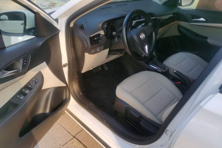 Used Buick Excelle 2020 15N CVT Elite Edition Interior 3