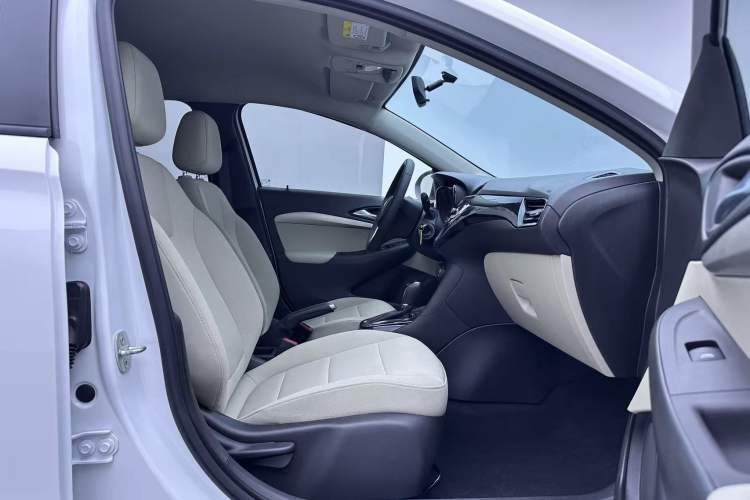 Used Buick Excelle 2020 15N CVT Elite Edition Interior 9