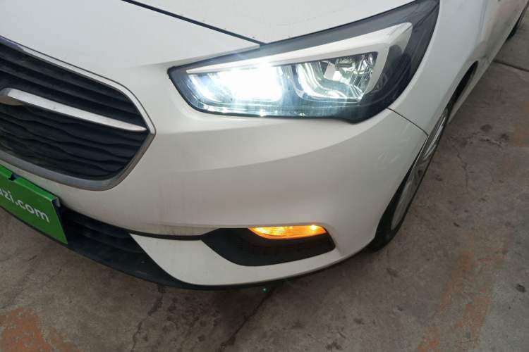 Used Buick Excelle 2020 15N CVT Elite Edition Left Front Headlight