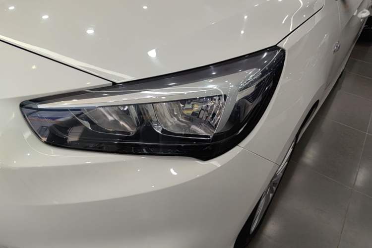 Used Buick Excelle 2020 15N CVT Elite Edition Left Front Headlight