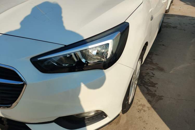 Used Buick Excelle 2020 15N CVT Elite Edition Left Front Headlight