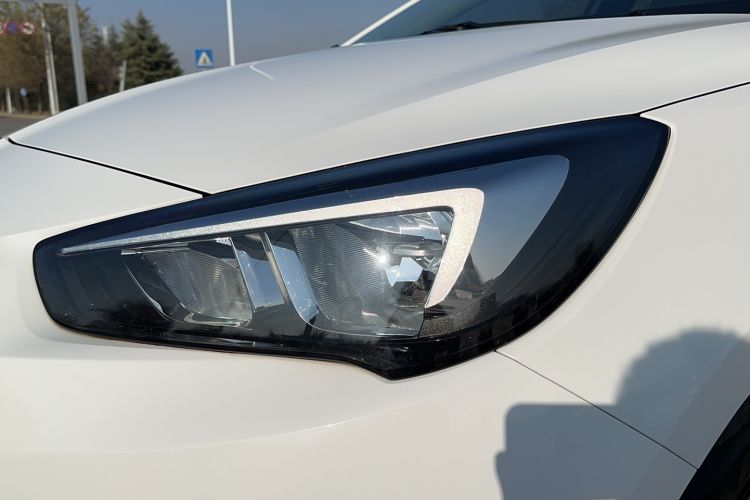 Used Buick Excelle 2020 15N CVT Elite Edition Left Front Headlight